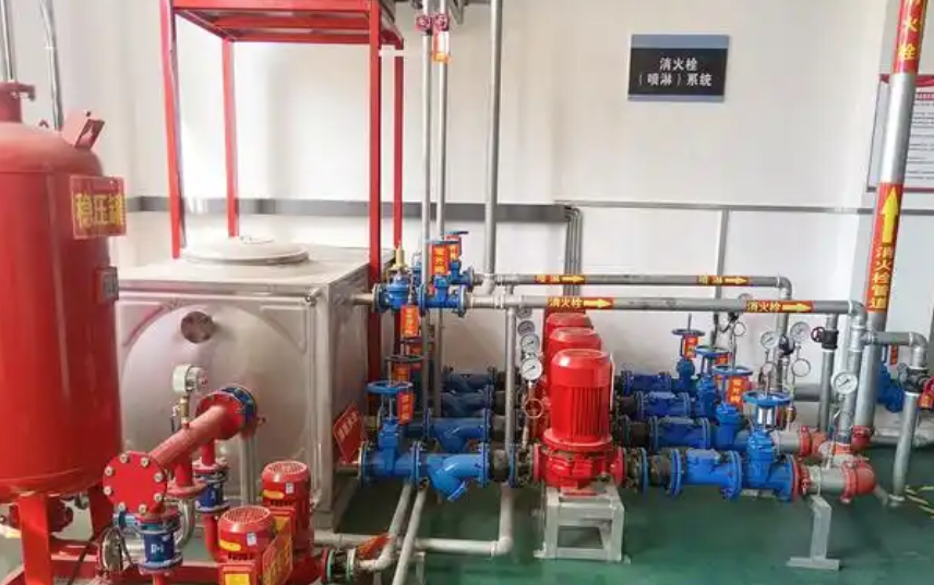 學校檢查消防設備設施的簡報